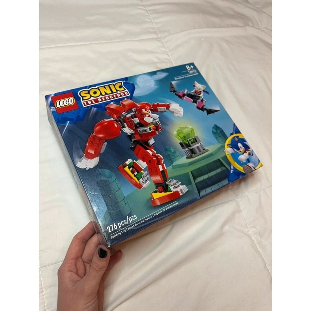 LEGO Sonic the Hedgehog Knuckles' Guardian Mech (76996) set open complete